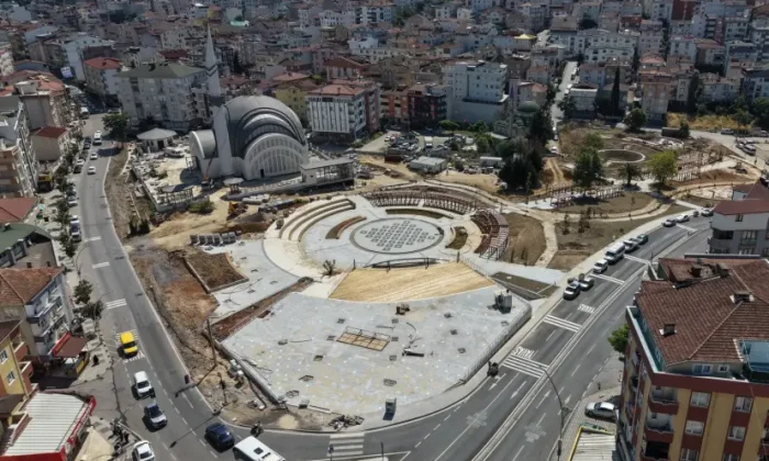Çayırova Kent Meydanı’nda sona doğru