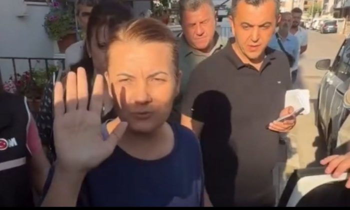 İzmit Belediye Başkanı Hürriyet’in gözaltı anları! “Ekşi yemedim ki karnım ağrısın