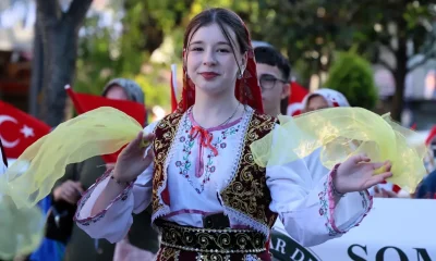 Kocaeli’de Muhteşem Buluşma: Balkan Esintisi Sokaklara Taştı, Sahnede Kültür Mozaiği Oluştu