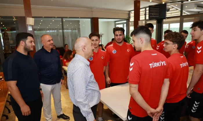 Büyükgöz, Dünya Şampiyonası öncesi milli sporculara moral verdi