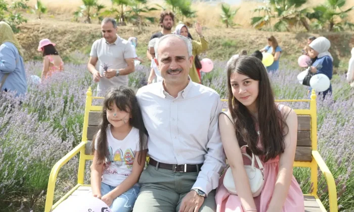 Çayırova’da Lavanta Hasadı Şenliği renkli görüntülere sahne oldu