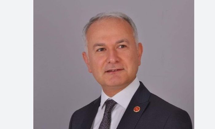 Her Şey Geride Kaldı, En Son Ahmet Başkan da Terk Etti
