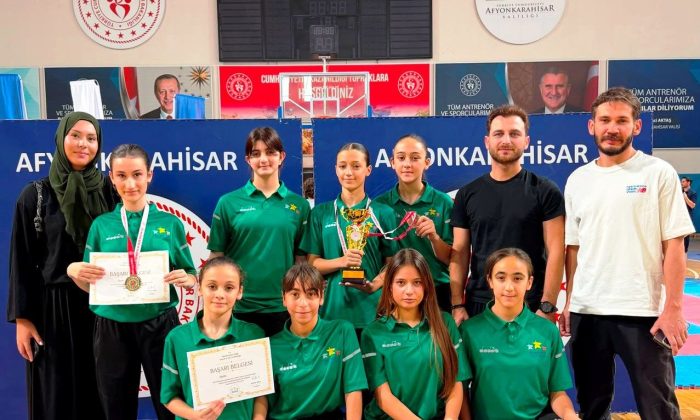 Körfezli genç karateci Elif Türkiye üçüncüsü oldu