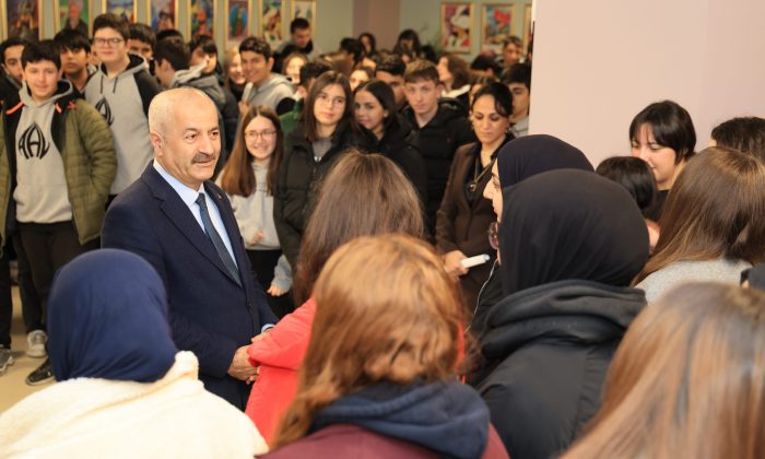 Gebze Belediyesi’nin Üniversite Eğitim Desteği İçin Başvurular Başladı