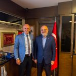 İş İnsanı Gültekin Şenel sahaya indi: “Birilerine değil, doyduğum Gebze’ye hizmet edeceğim”