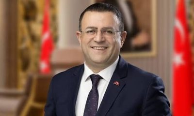 Derince Belediye Başkanı Sertif Gökçe 18 meclis üyesiyle YENİ Parti’ye katıldı