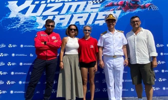 Milli Rekortmen Yüzücü TEKNOFEST’te Mavi Vatan İçin Kulaç Attı