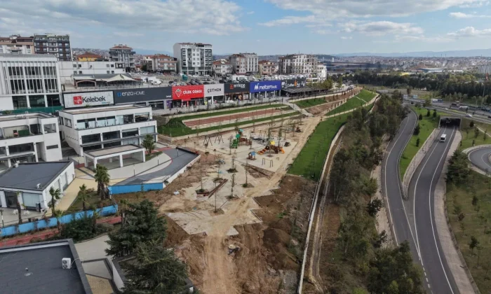 Çayırova Belediye Fatih Sultan Mehmet Parkı’nda çalışmalar hızla sürüyor