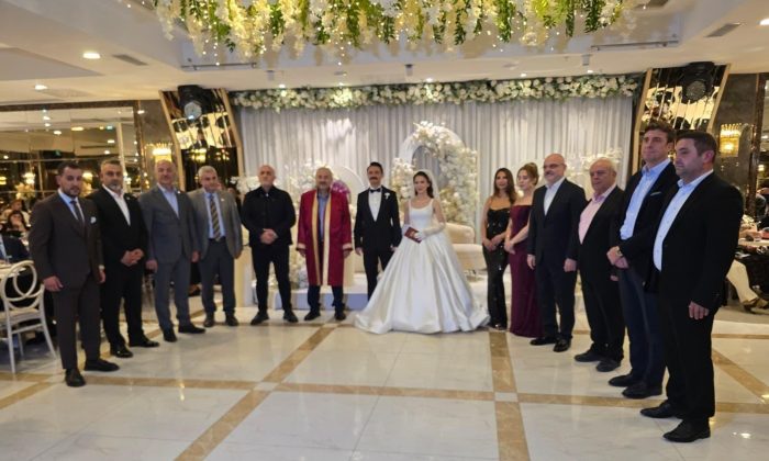 Gebze iş ve siyaset dünyası bu düğünde buluştu! Bülent Apaydın ile Banu Aytaç evlendi