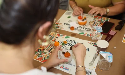 Körfez Belediyesi el sanatları buluşmasıyla kadınları mum atölyesinde