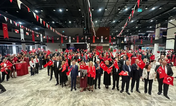 Kocaeli’nde de Cumhuriyet’in 103’üncü yılı resepsiyonla kutlandı